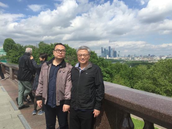8德和衡莫斯科律所执行主任卢森通与清华大学国际关系学院院长阎学通教授合影.jpg